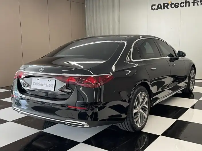 Mercedes-Benz E-Class 2024 Model E 300 L Fashion Model sedan – фото 6