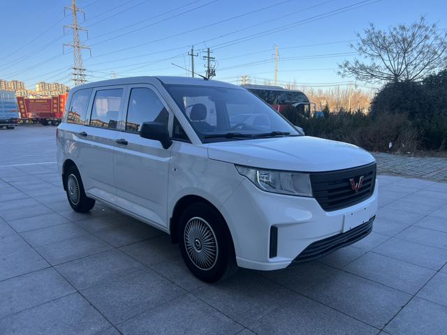 WULING Hongguang Plus 2020 1.5L Manual Standard 5-Seater – фото 3
