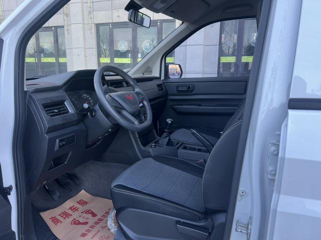 WULING Hongguang Plus 2020 1.5L Manual Standard 5-Seater – фото 5