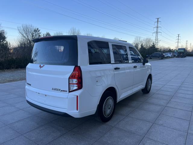 WULING Hongguang Plus 2020 1.5L Manual Standard 5-Seater – фото 8