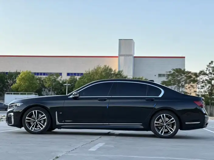 BMW 7 Series 2019 Model Facelift 730Li M Sports Set – фото 4