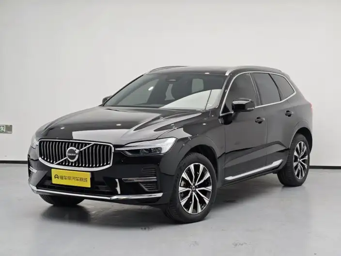 Volvo XC60 2023 Model B5 4WD Smart Range Deluxe Edition – фото 1