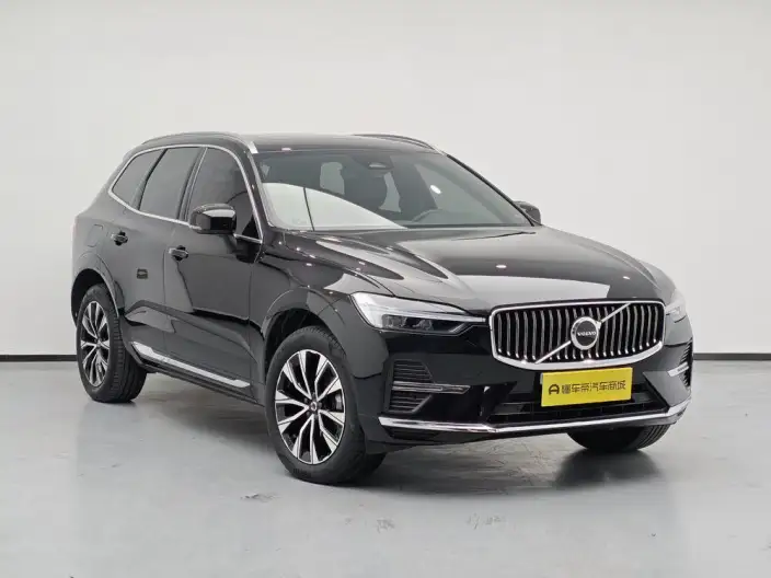Volvo XC60 2023 Model B5 4WD Smart Range Deluxe Edition – фото 3