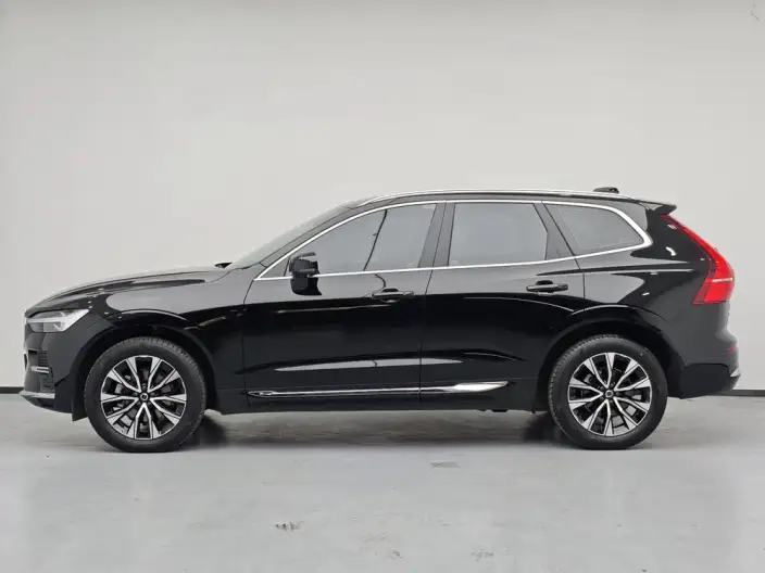 Volvo XC60 2023 Model B5 4WD Smart Range Deluxe Edition – фото 4