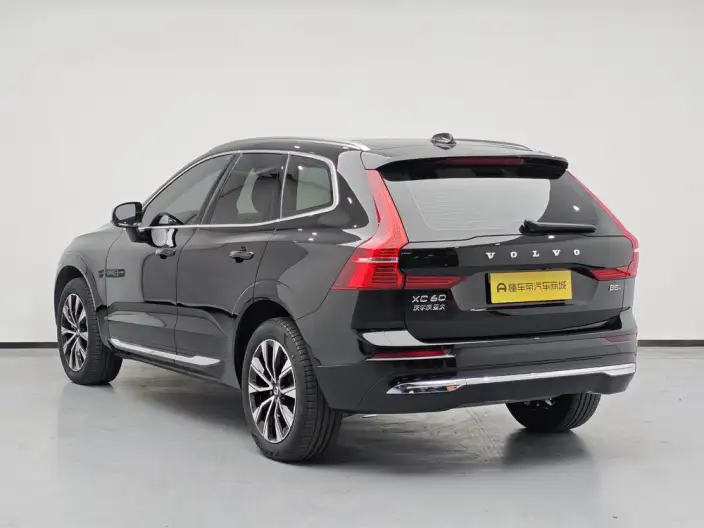 Volvo XC60 2023 Model B5 4WD Smart Range Deluxe Edition – фото 5
