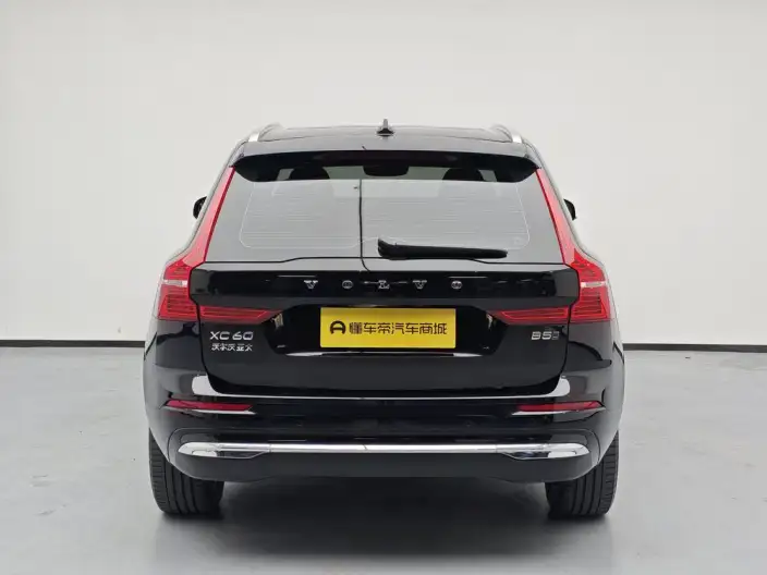 Volvo XC60 2023 Model B5 4WD Smart Range Deluxe Edition – фото 6
