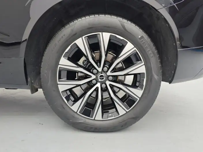 Volvo XC60 2023 Model B5 4WD Smart Range Deluxe Edition – фото 9