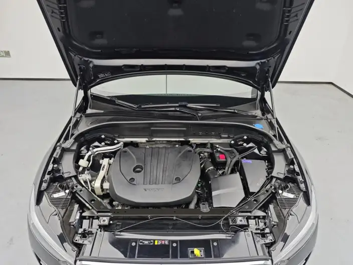 Volvo XC60 2023 Model B5 4WD Smart Range Deluxe Edition – фото 10