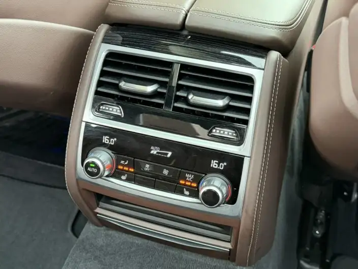 BMW 7 Series 2021 Model 730Li M Sports Set – фото 10