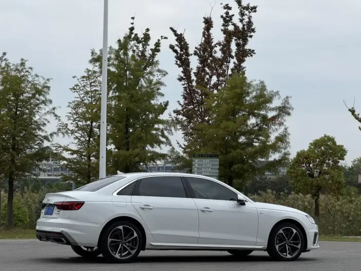 Audi A4 L 2022 Model 40 TFSI Fashion Dynamic Model – фото 6