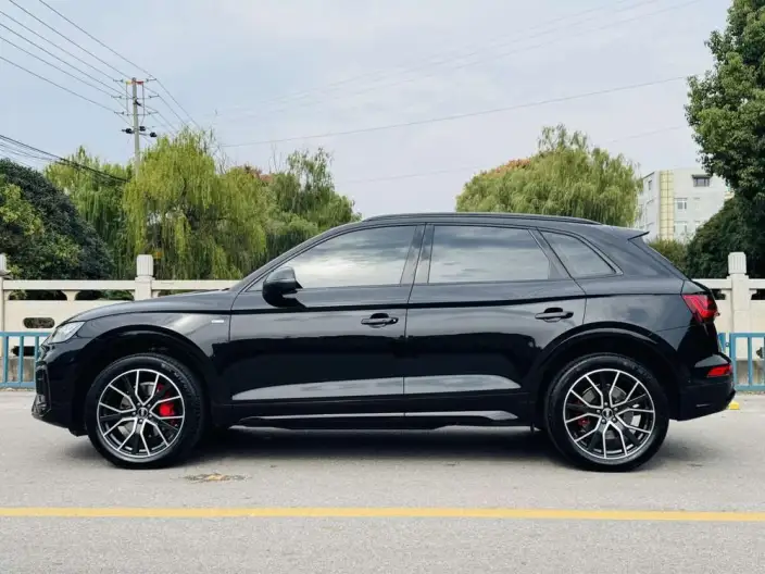 Audi Q5L 2024 Model 45TFSI Luxury Dynamic Model – фото 3