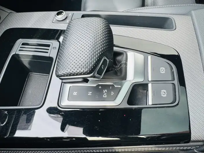 Audi Q5L 2024 Model 45TFSI Luxury Dynamic Model – фото 10