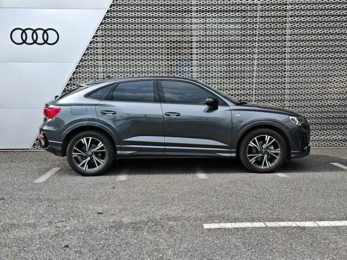 AUDI Q3 Sportback 2022 Model 40 TFSI Fashion Model – фото 5