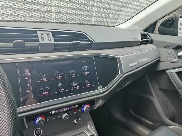 AUDI Q3 Sportback 2022 Model 40 TFSI Fashion Model – фото 9