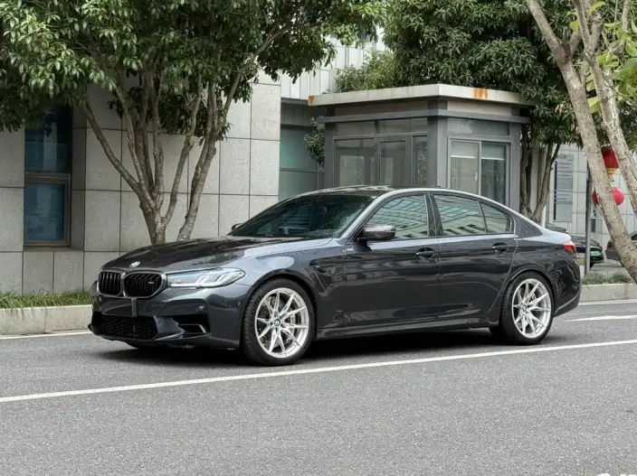 BMW M5 2018 Model M5 – фото 1