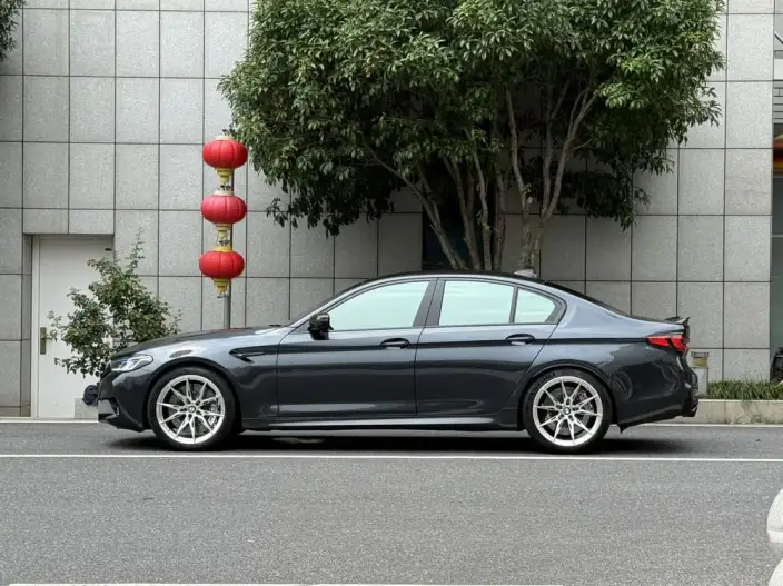 BMW M5 2018 Model M5 – фото 3