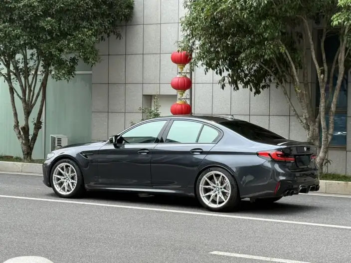 BMW M5 2018 Model M5 – фото 4