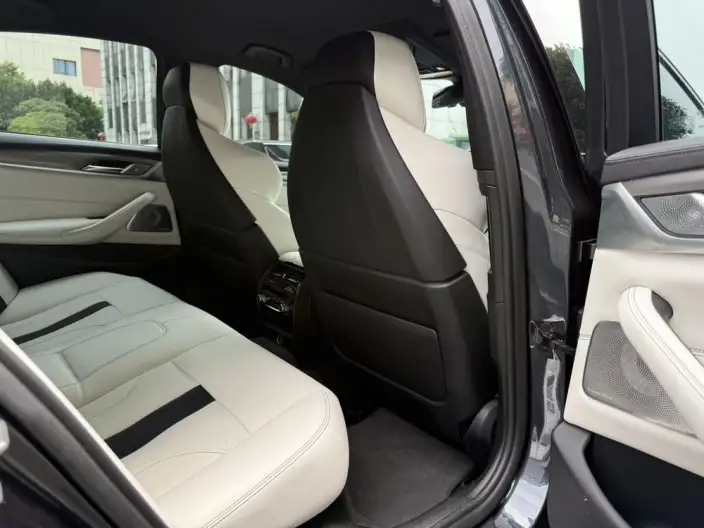 BMW M5 2018 Model M5 – фото 9