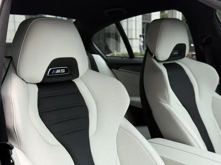 BMW M5 2018 Model M5 – фото 10