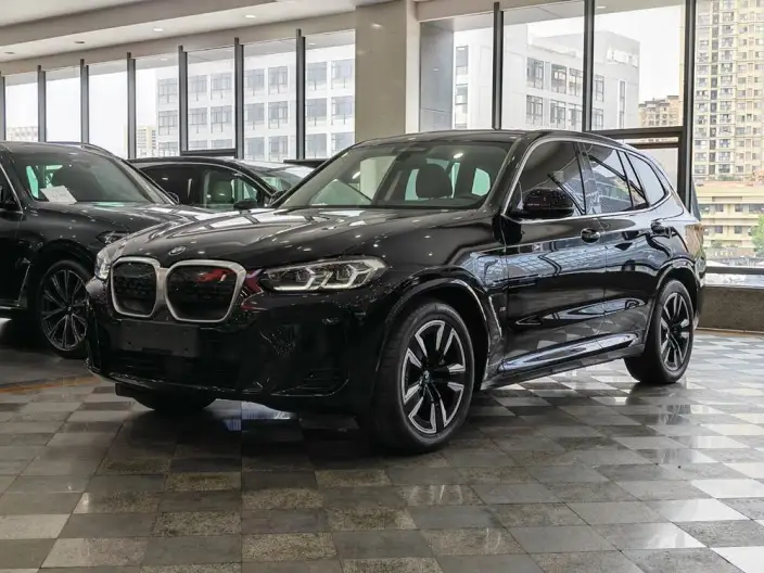BMW iX3 2022 Model Facelift Leading Model – фото 1
