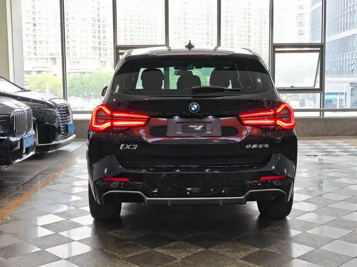 BMW iX3 2022 Model Facelift Leading Model – фото 3