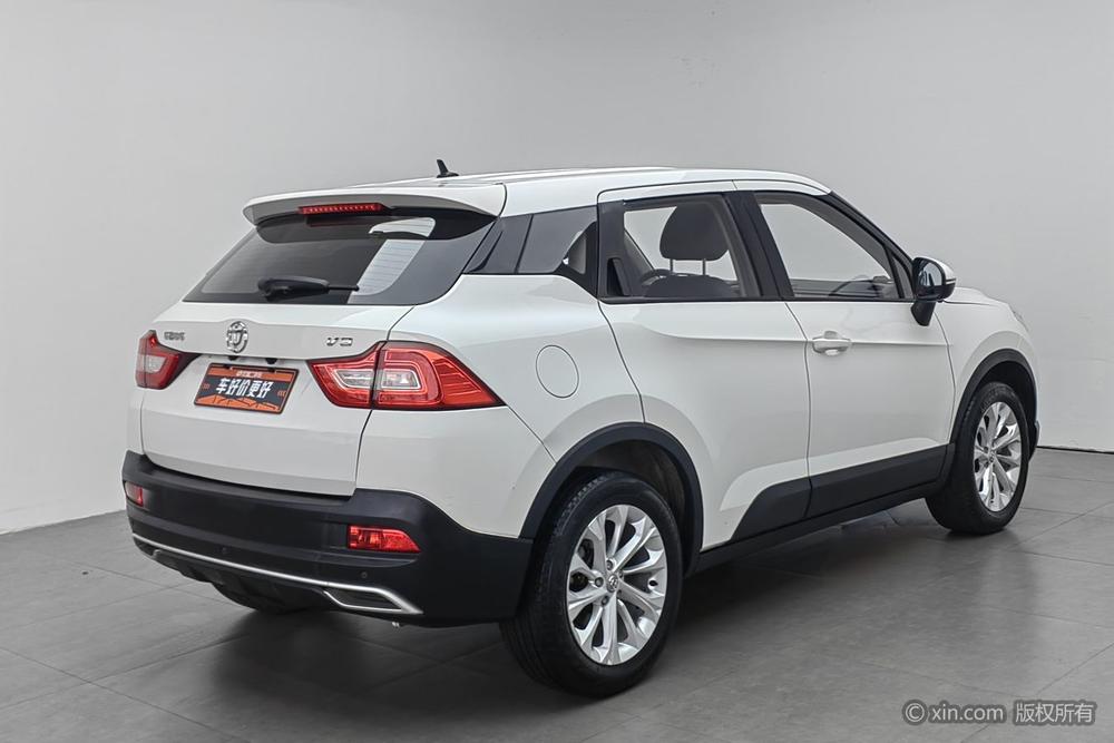 Zhonghua V3 2017 модификация 1.5L автоматическое Intelligent