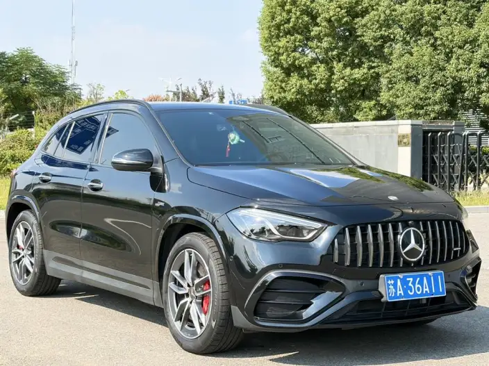 Mercedes-Benz GLA AMG 2024 Model AMG GLA 35 4MATIC – фото 3