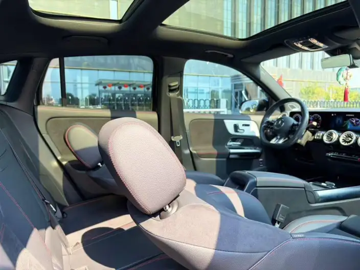 Mercedes-Benz GLA AMG 2024 Model AMG GLA 35 4MATIC – фото 8