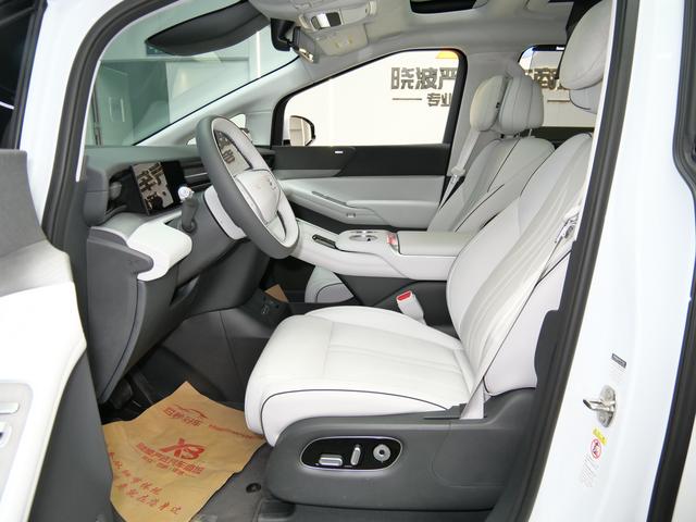 XPeng X9 2025 модификация EV 702 4WD High per f ormance Max – фото 14