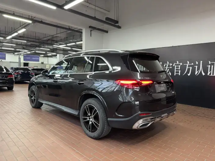 Mercedes-Benz GLC 2025 Model GLC 260 L 4MATIC Luxury Model 5 seat – фото 4