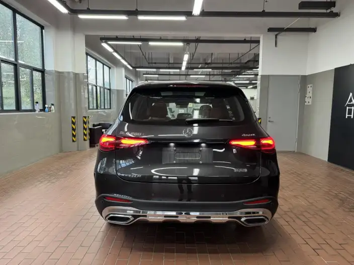 Mercedes-Benz GLC 2025 Model GLC 260 L 4MATIC Luxury Model 5 seat – фото 5