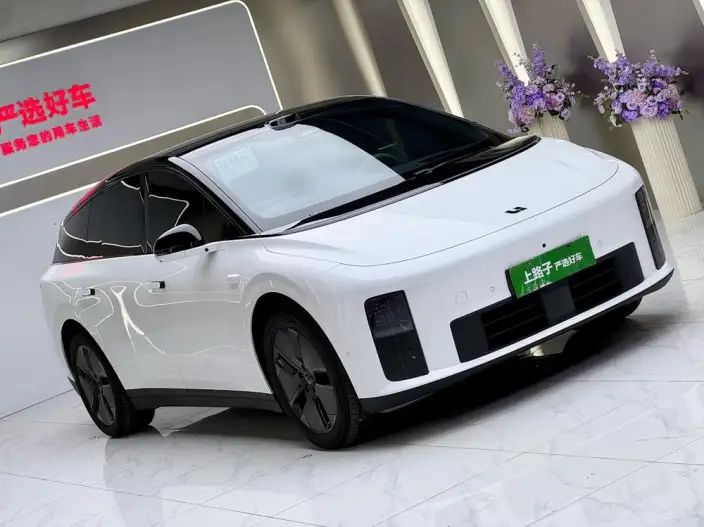 Li Auto i6 2025 Model 2WD Standard Edition – фото 3