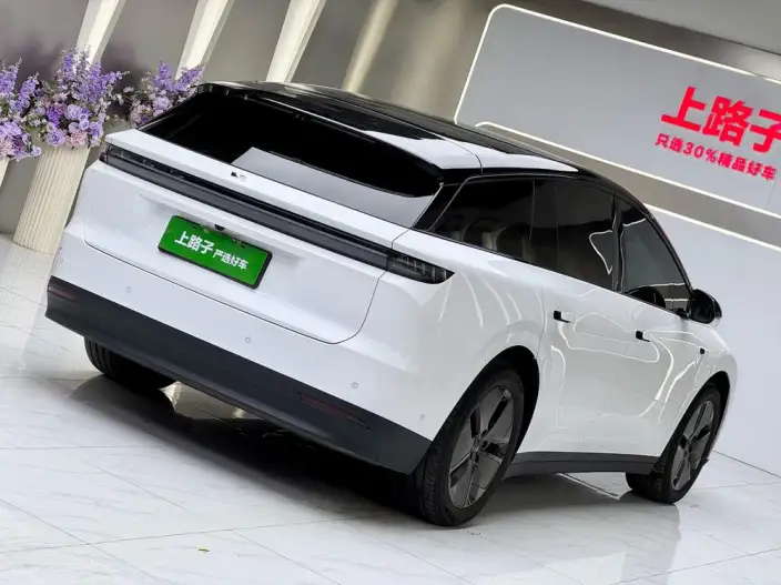 Li Auto i6 2025 Model 2WD Standard Edition – фото 6