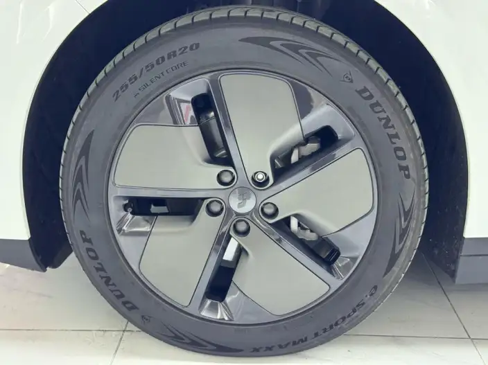 Li Auto i6 2025 Model 2WD Standard Edition – фото 10