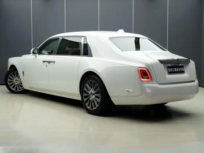 Phantom 2018 Model 6.7T Long wheelbase Edition