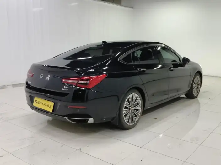 Hongqi H5 Classic 2022 Model Classic Model 1.8T Automatic Flag Rhythm Edition – фото 7