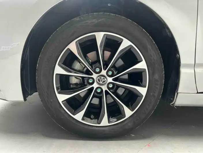 Toyota Avalon 2023 Model 2.0L CVT Deluxe Edition – фото 8
