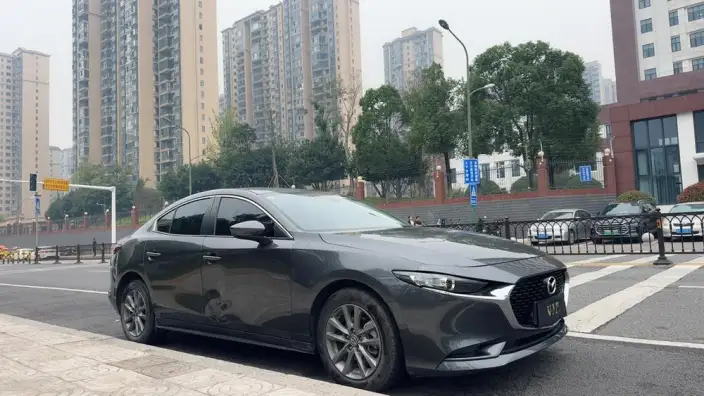 Mazda3 Axela 2022 Model 2.0L Automatic Zhi Engine Edition – фото 3