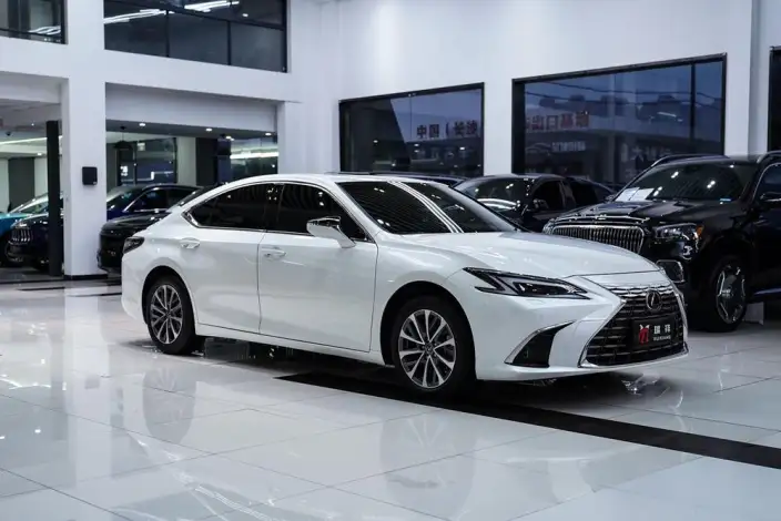 Lexus ES 2025 Model 200 Premium – фото 3