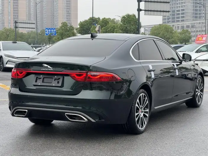 Jaguar XFL 2023 Model 2.0T P250 2WD Exclusive Deluxe Edition – фото 6