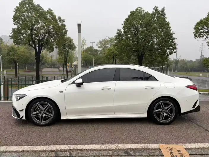 Mercedes-Benz CLA Imported 2024 Model CLA 200 Four-door Coupe – фото 3