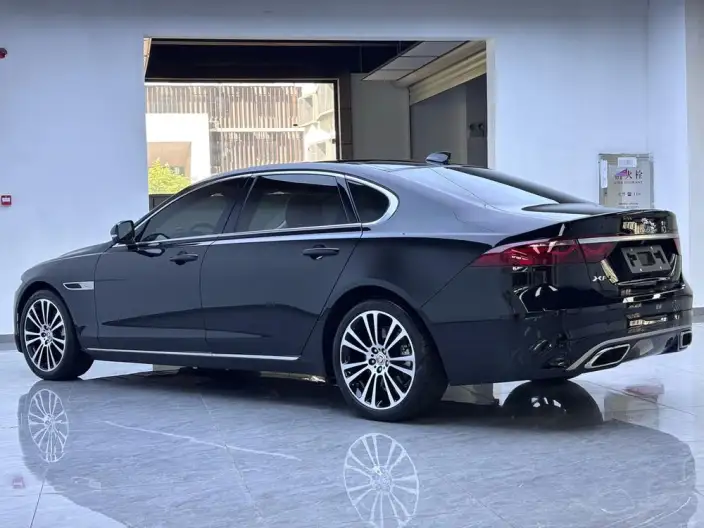 Jaguar XFL 2024 Model 2.0T P250 2WD Exclusive Deluxe Edition – фото 4