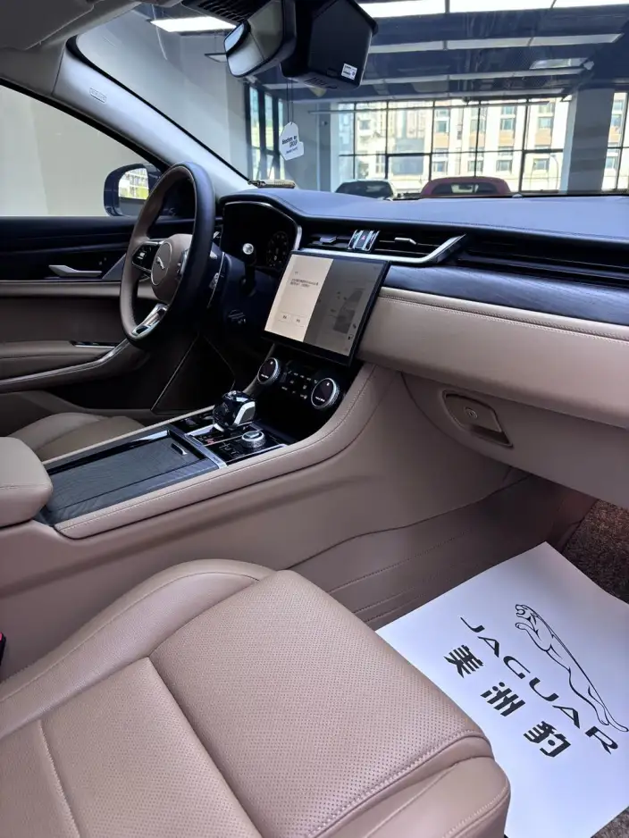 Jaguar XFL 2024 Model 2.0T P250 2WD Exclusive Deluxe Edition – фото 7