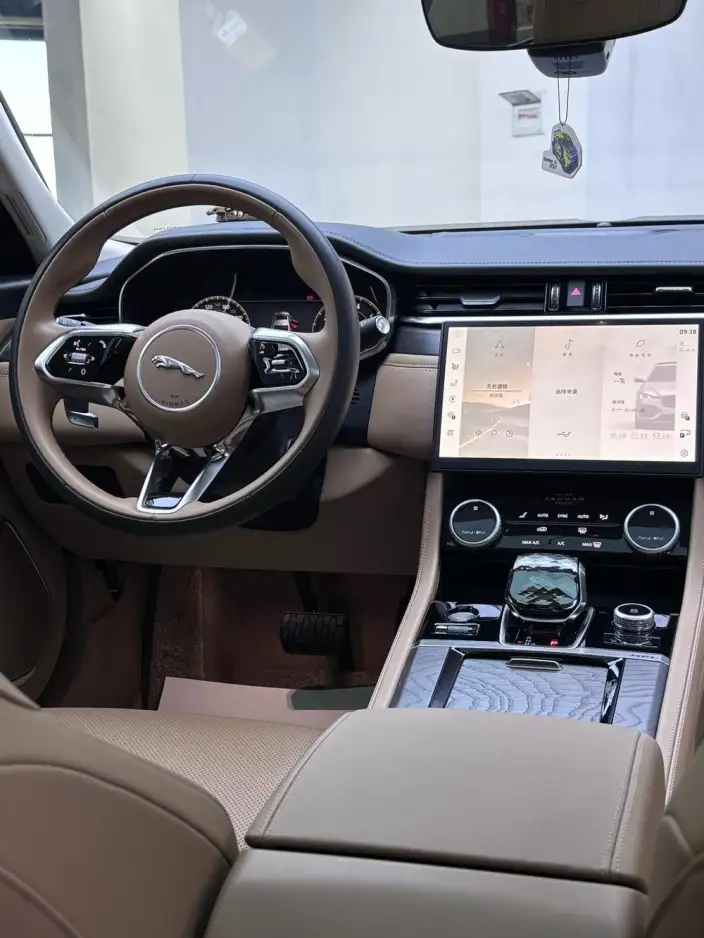 Jaguar XFL 2024 Model 2.0T P250 2WD Exclusive Deluxe Edition – фото 8