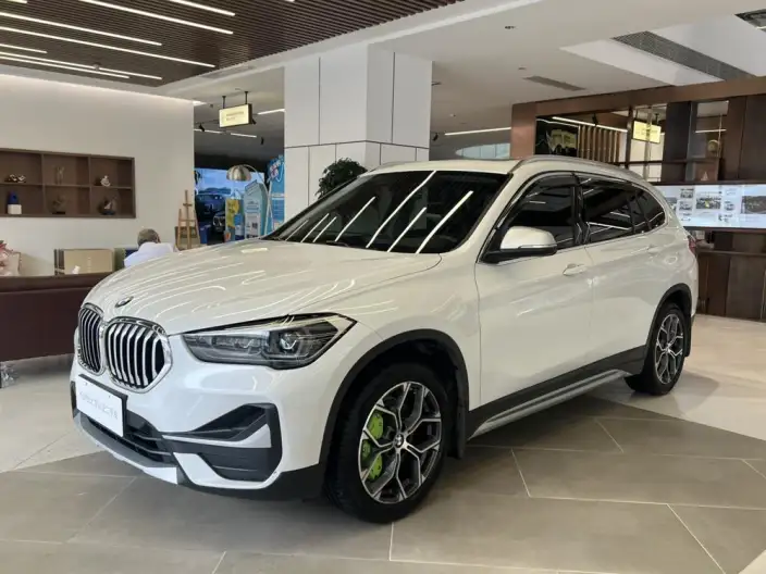 BMW X1 2022 Model sDrive20Li Fashion Model – фото 1
