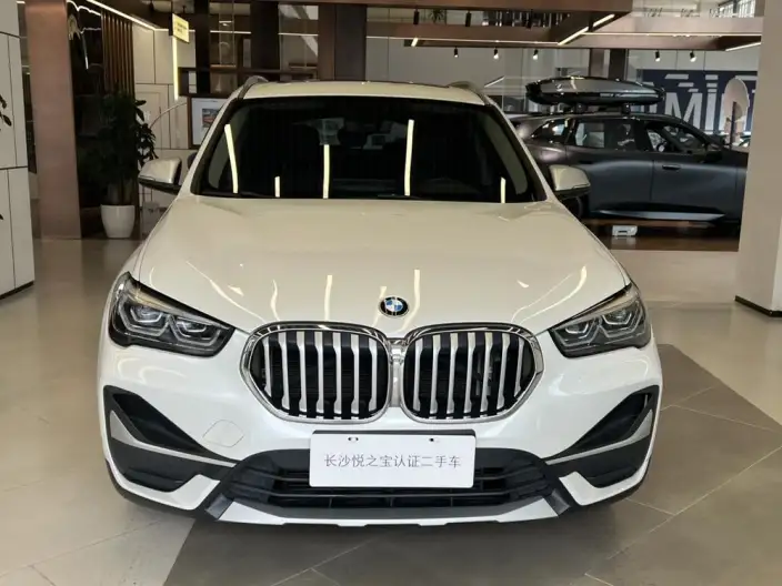 BMW X1 2022 Model sDrive20Li Fashion Model – фото 2