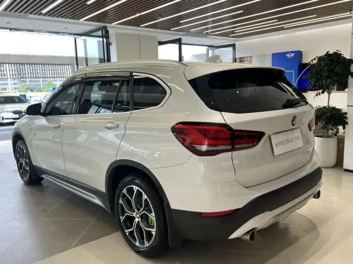 BMW X1 2022 Model sDrive20Li Fashion Model – фото 4