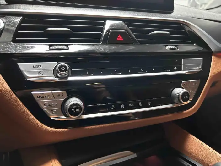 BMW 5 Series Imported 2022 Model 525i M Sports Set – фото 9