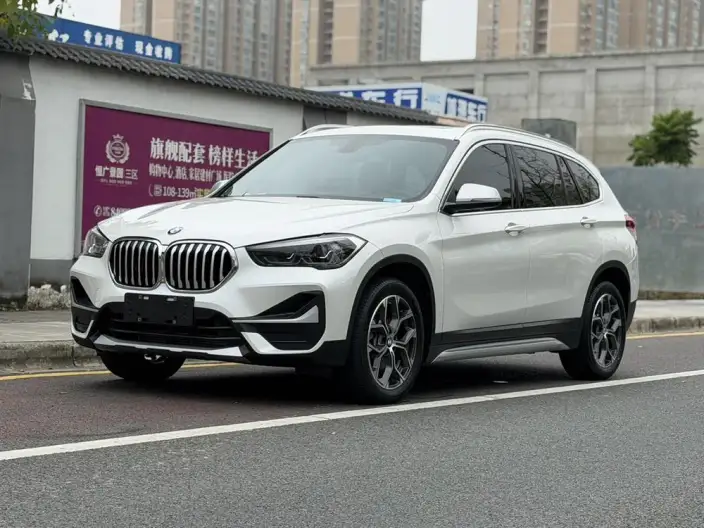 BMW X1 2022 Model sDrive20Li Fashion Model – фото 1