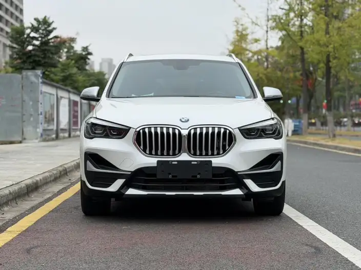 BMW X1 2022 Model sDrive20Li Fashion Model – фото 2